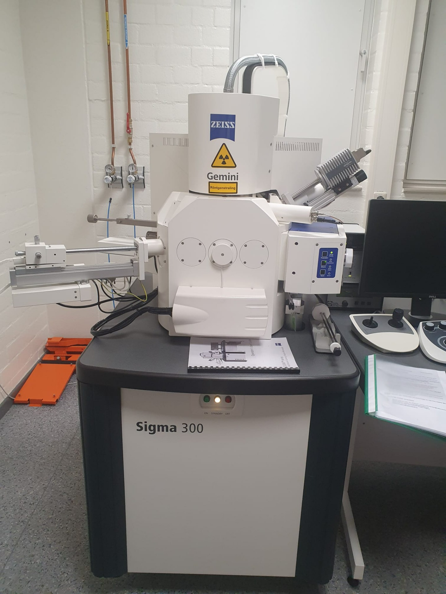 Array Tomography :: Electron Microscopy Center